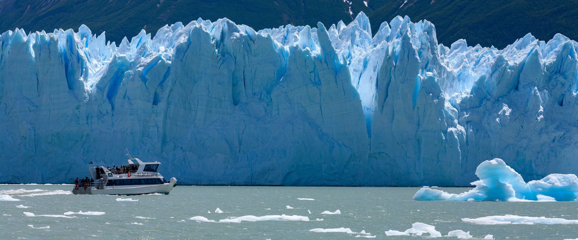 navegacion-pasarelas-glaciar-perito-moreno